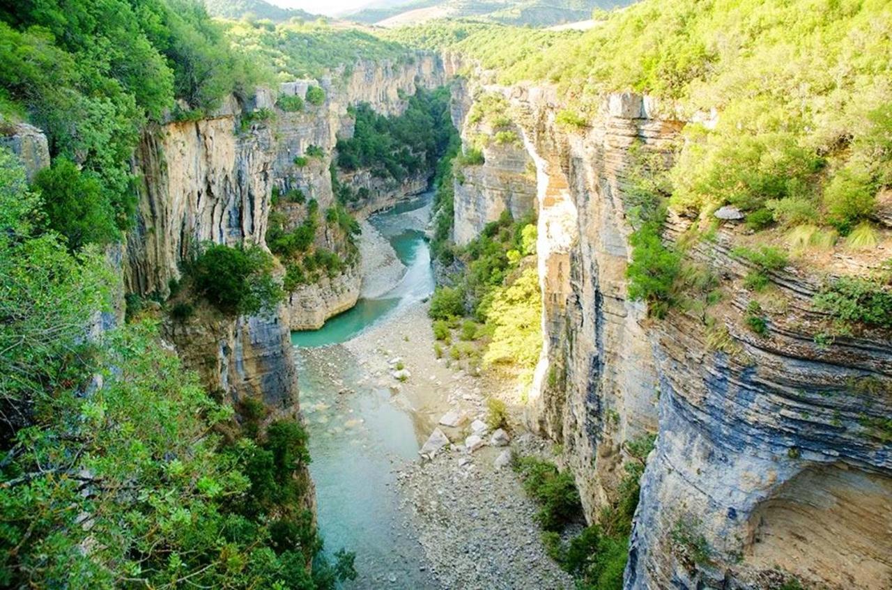 Сasa de vacaciones Spacious House In With Secure Parking. Berat