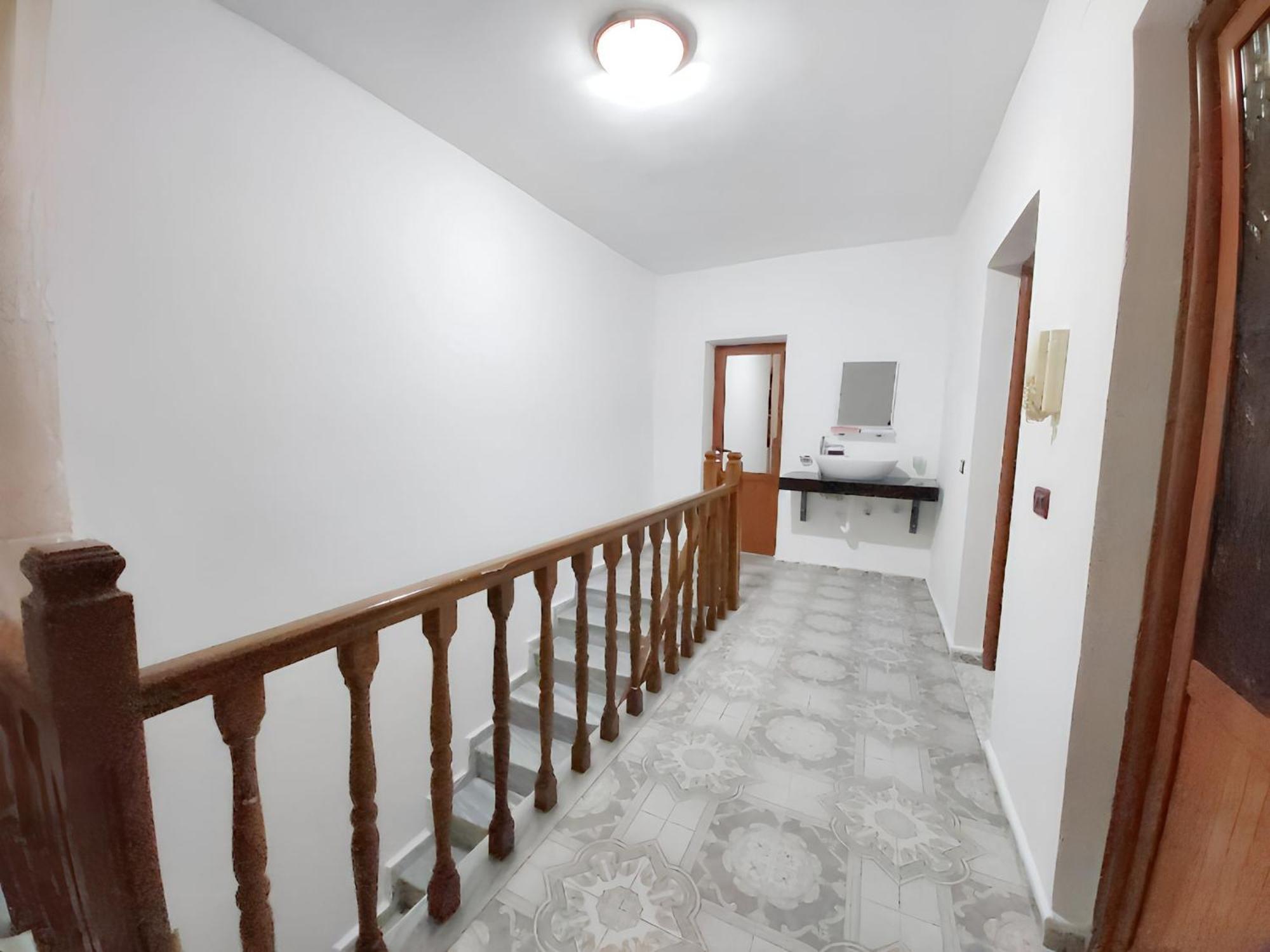 Сasa de vacaciones Spacious House In With Secure Parking.