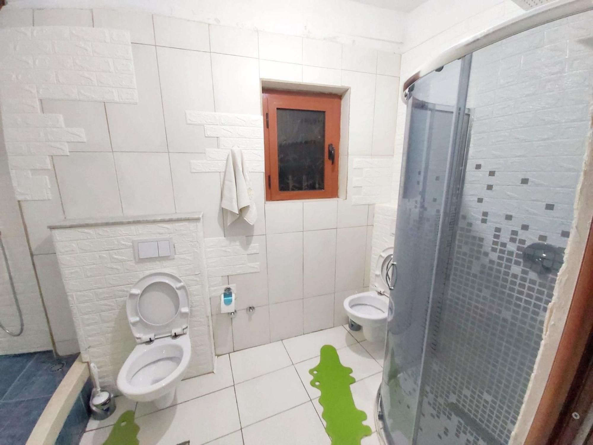 Сasa de vacaciones Spacious House In With Secure Parking. Berat